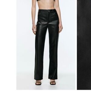 NWOT Zara 90s Wide Leg Faux Leather trousers size 6